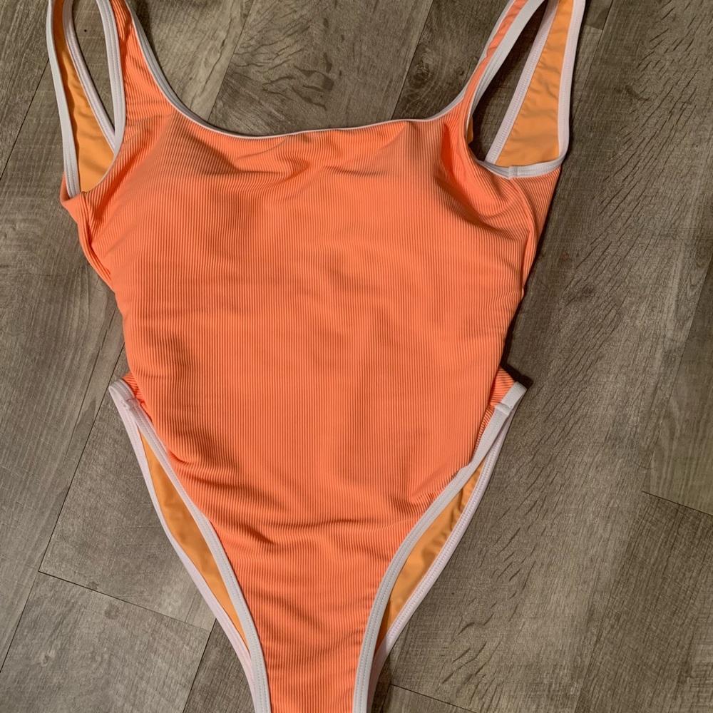 Lainsnow one piece swimsuit